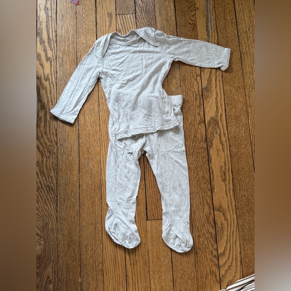 Solly Baby Cream Long Sleeve Pajama Set - Size 3-6 Months